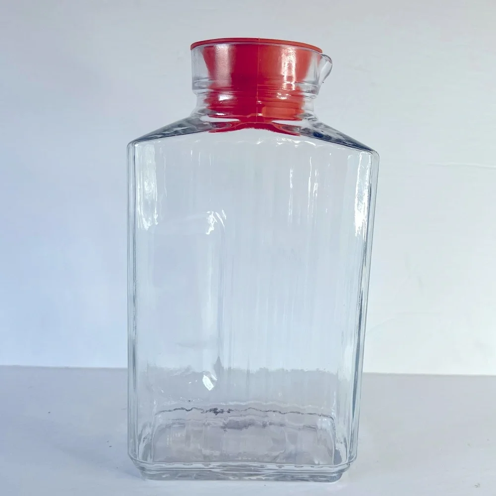 VTG Anchor Hocking Refrigerator 2 Qt Juice Carafe Glass Jug Rubber Stopper READ